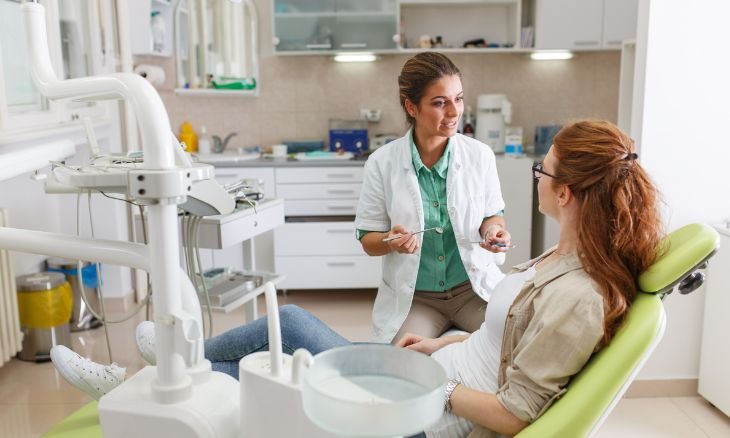 5 Signs It’s Time To Book A Dental Check-Up (Even If You’re Not In Pain)